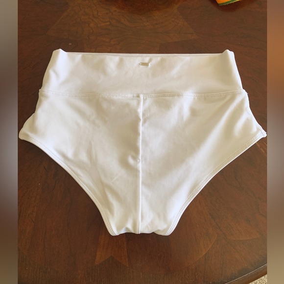 White Bikini Bottom Size’s XS/L - Picture 11 of 11